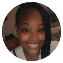 Shanae Brooks - Headshot - Circle Frame