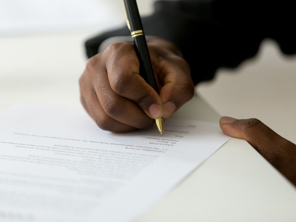 Should Company EEO Policy Statements be Signed